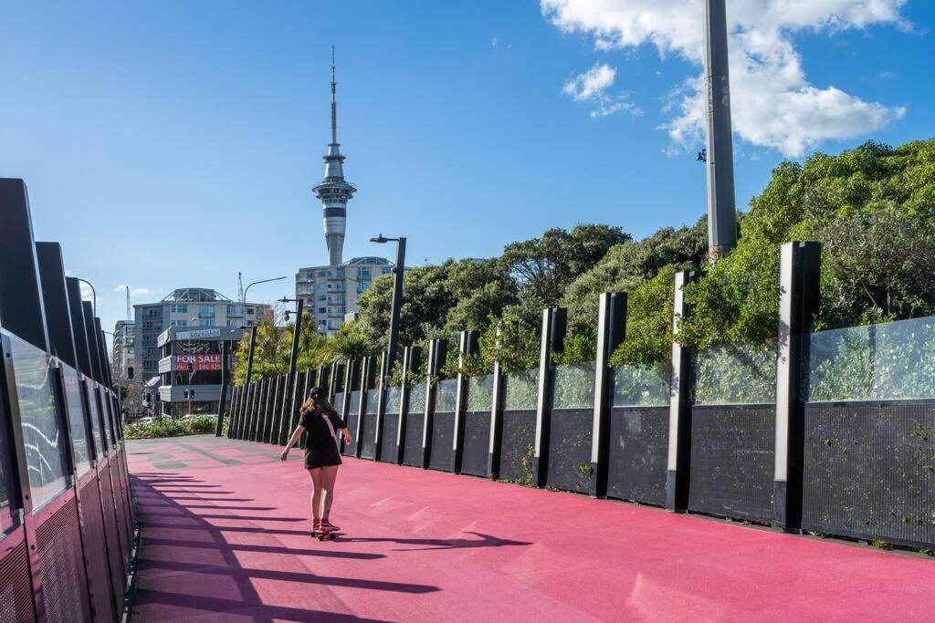 Comfortable Centre With Pool * Auckland