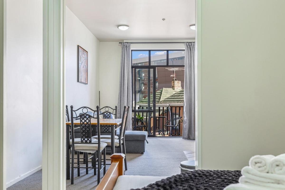 1br Haven With Balcony & Parking Auckland