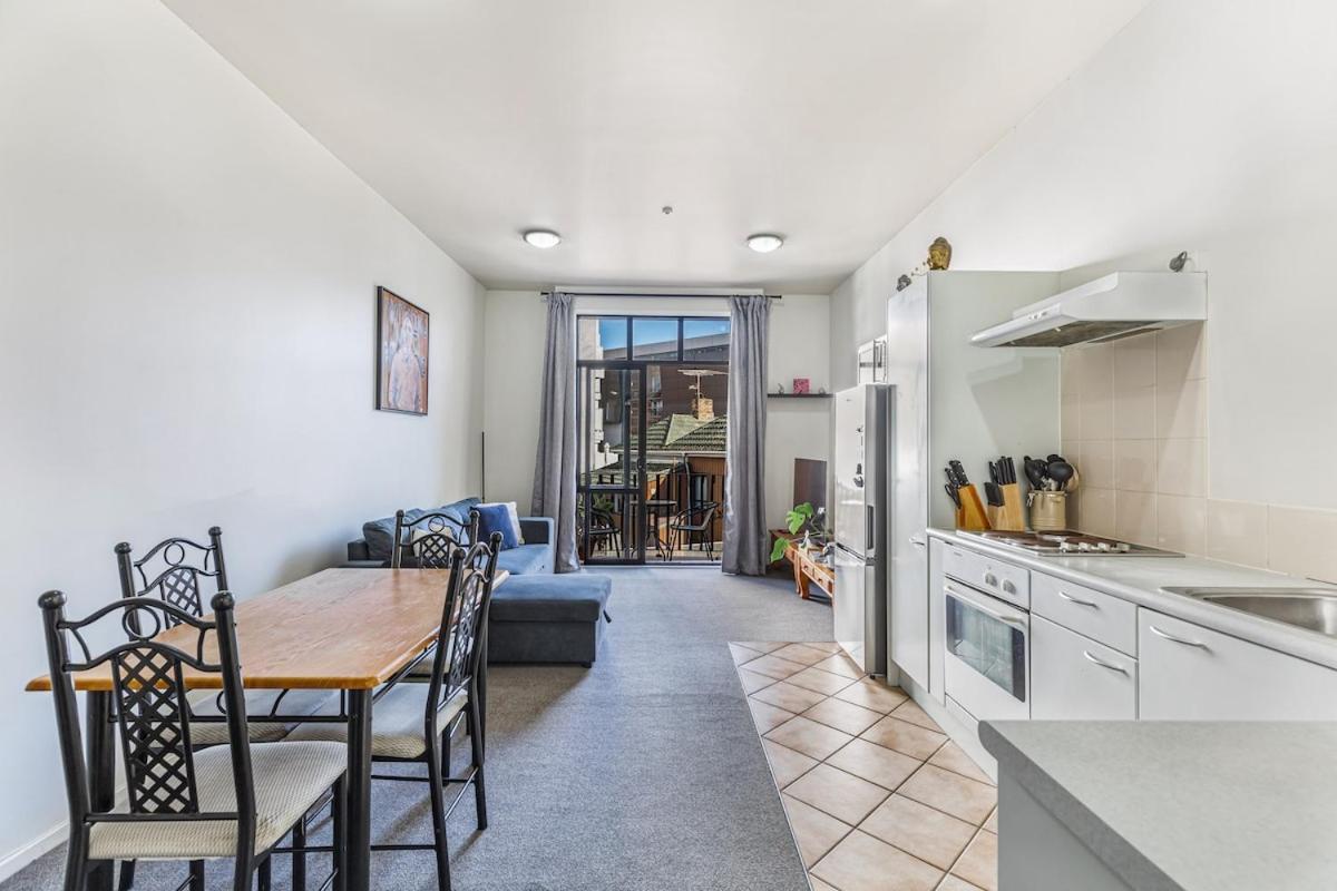 1br Haven With Balcony & Parking * Auckland