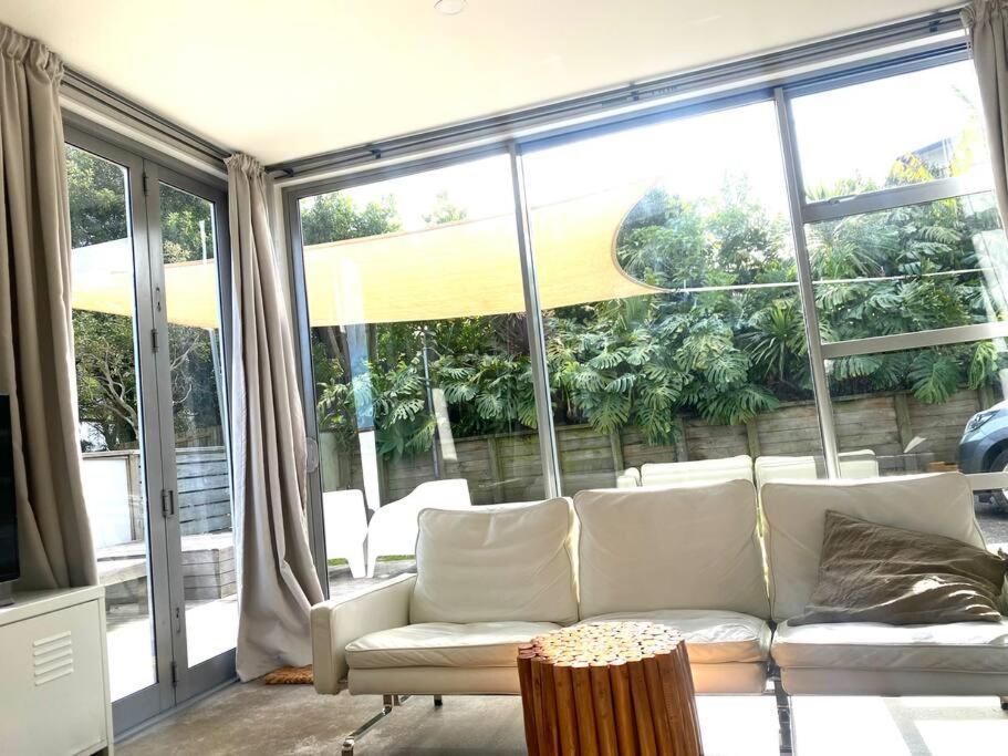 Genuine Value Sunny Quality Townhouse In Trendy City Fringe Location Near The Zoo *