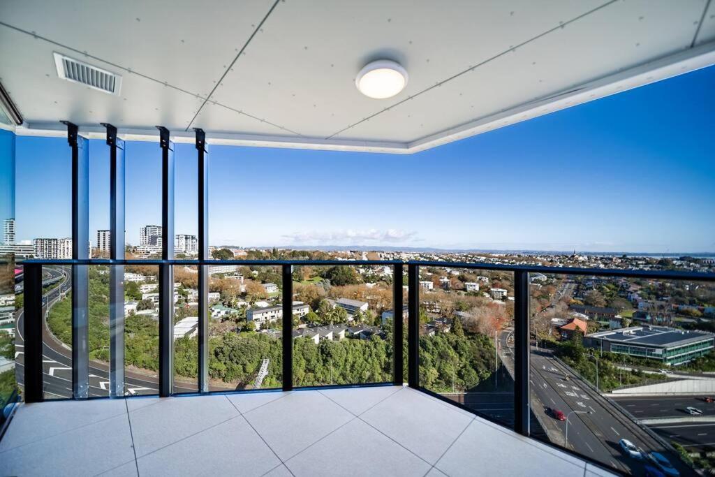 Amazing Sunset View Penthouse Auckland