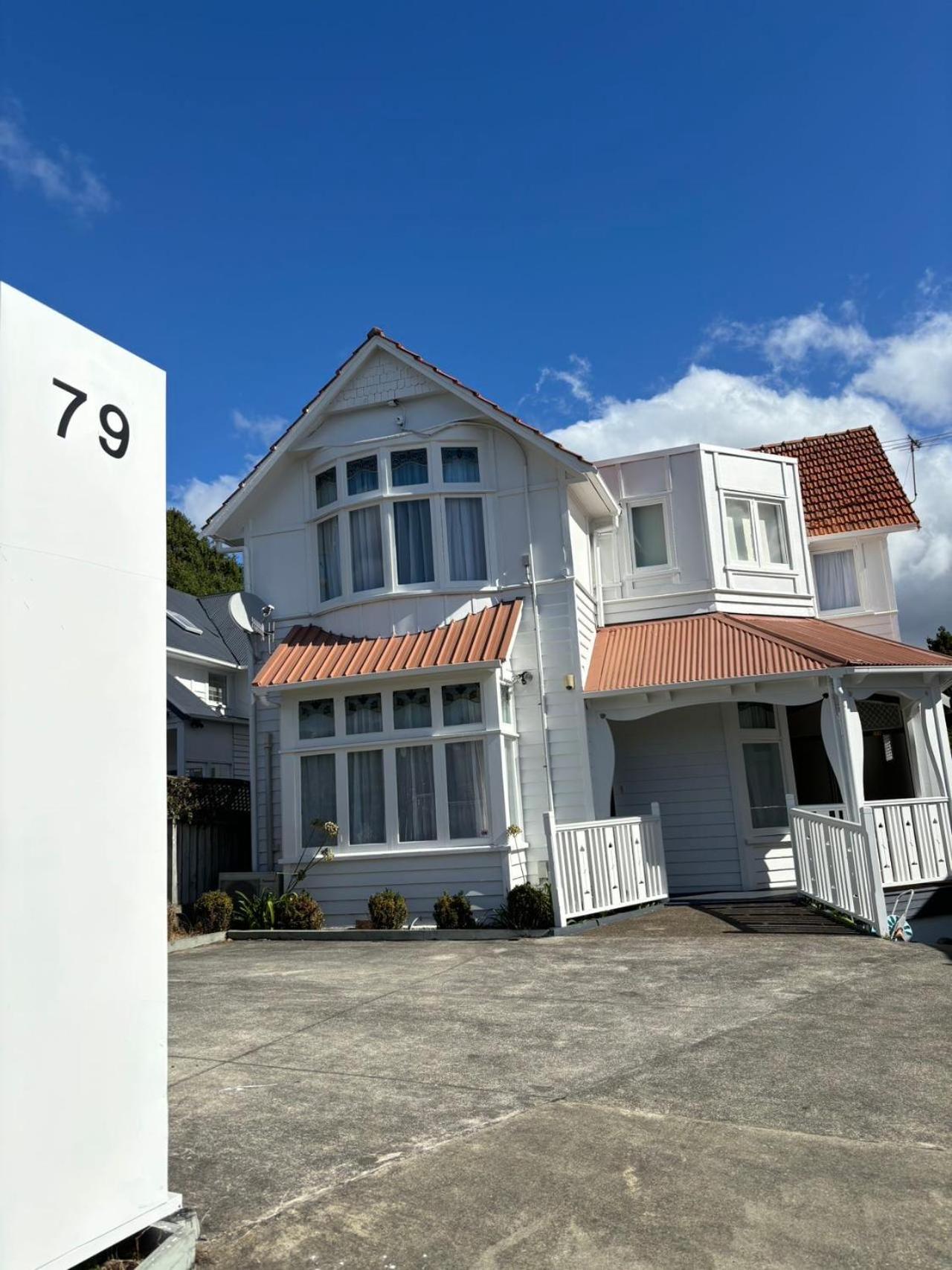 Newmarket Cozy-home Guest house *