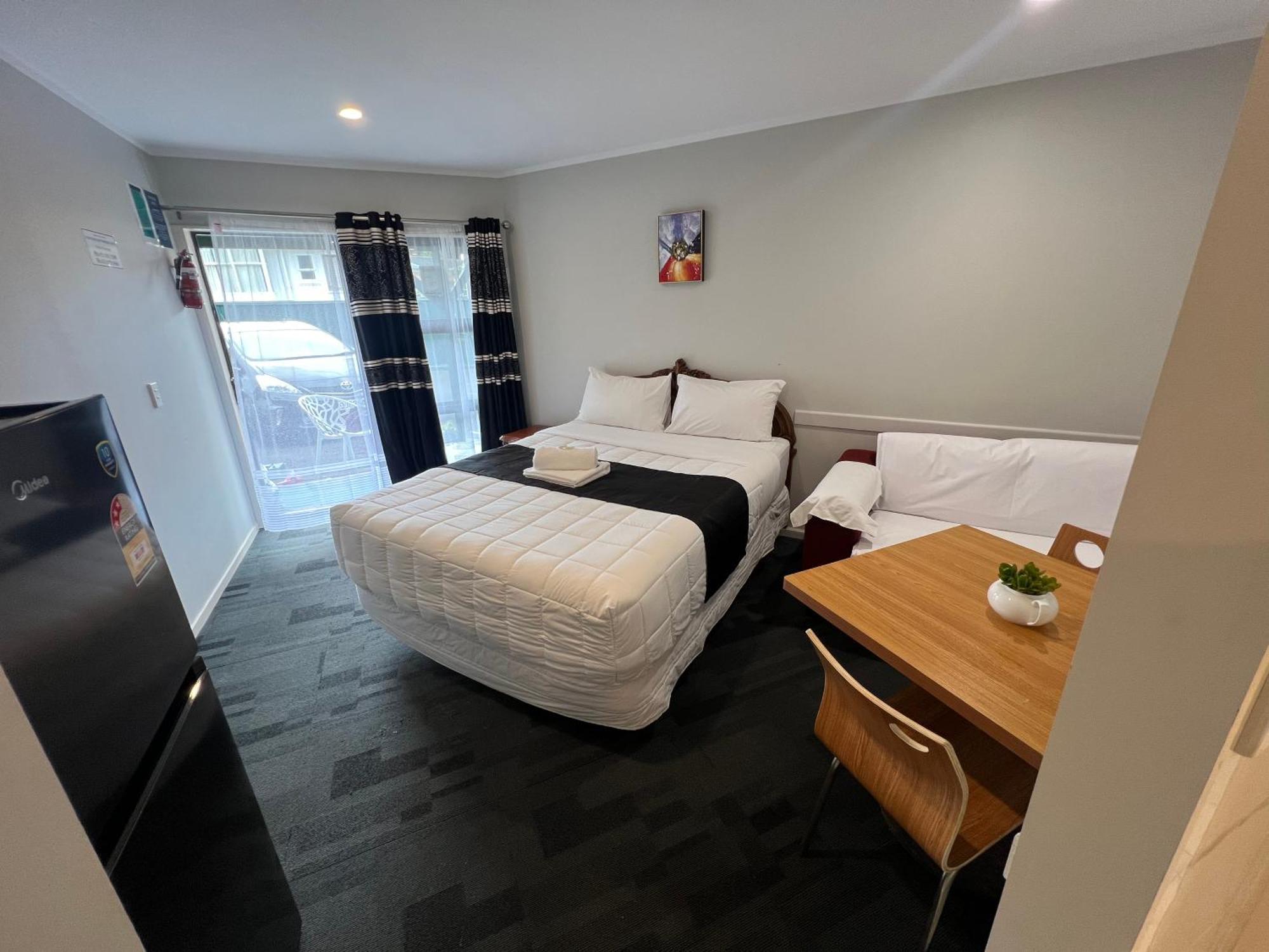 Monument Motor Papakura Motel 3*