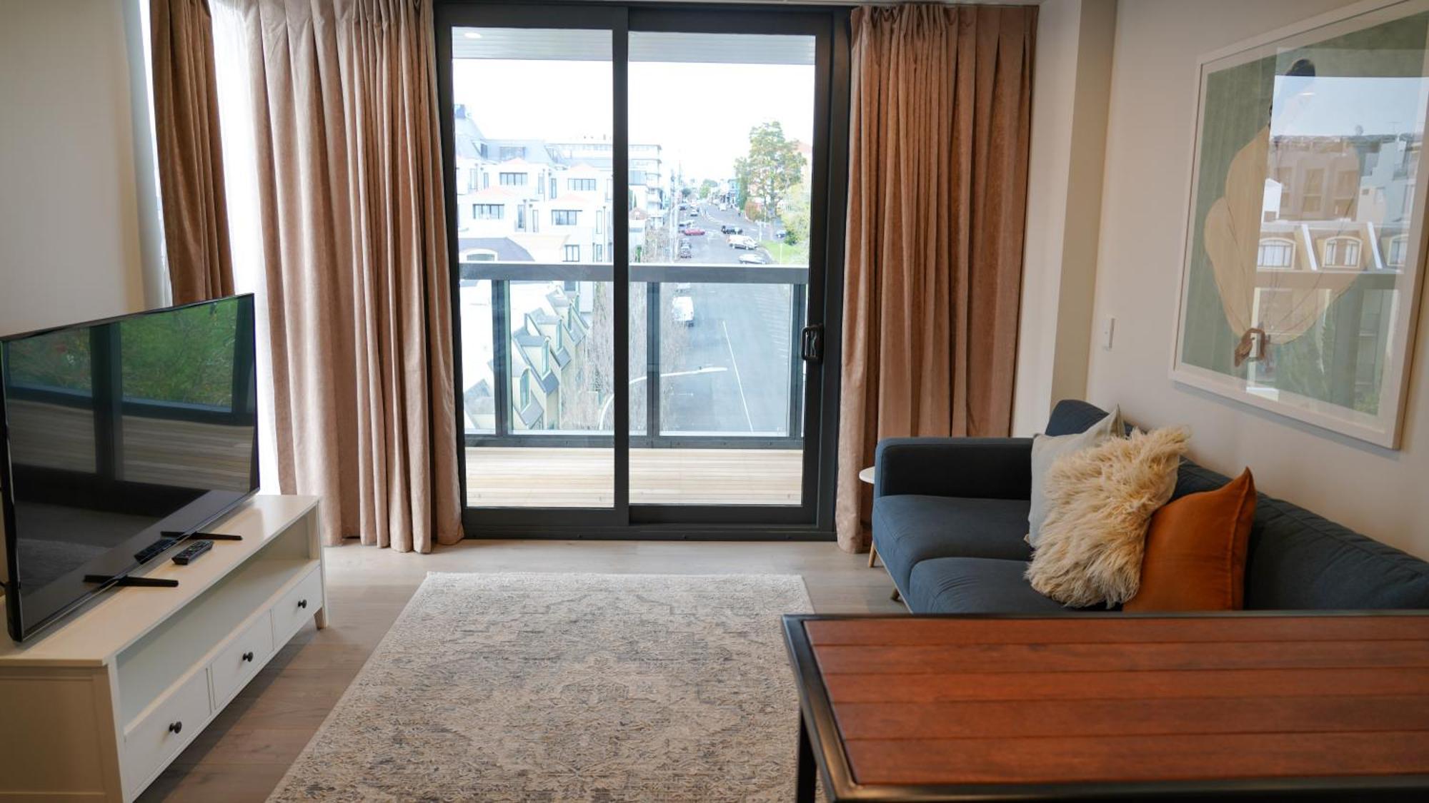 La Quinta By Wyndham Parnell Hotel