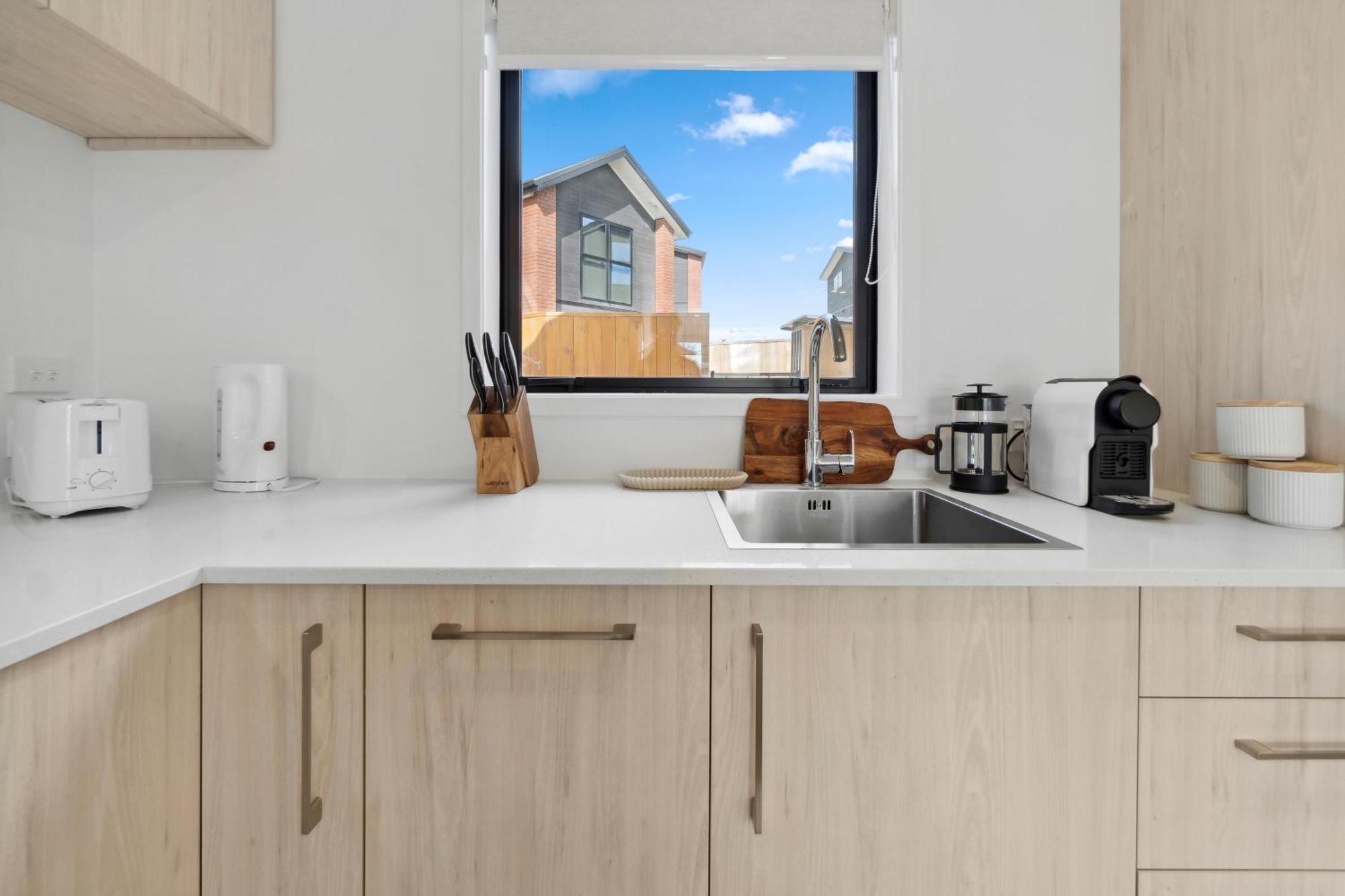 Holiday home Modern 2-bedroom Retreat With Private Patio