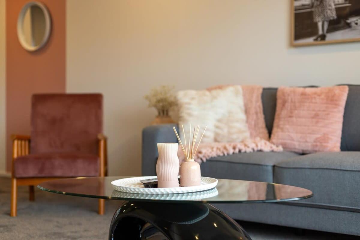 Basecamp - 2br Crescent City Comfort Holiday home Auckland