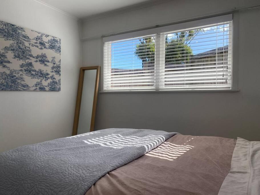 Apartment Own Sunny Quiet Haven, Own 1 Bedroom House & Garden With Car Park, Central To Airport, Cbd & Sylvia Park Mall