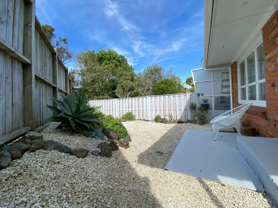 Apartment Own Sunny Quiet Haven, Own 1 Bedroom House & Garden With Car Park, Central To Airport, Cbd & Sylvia Park Mall