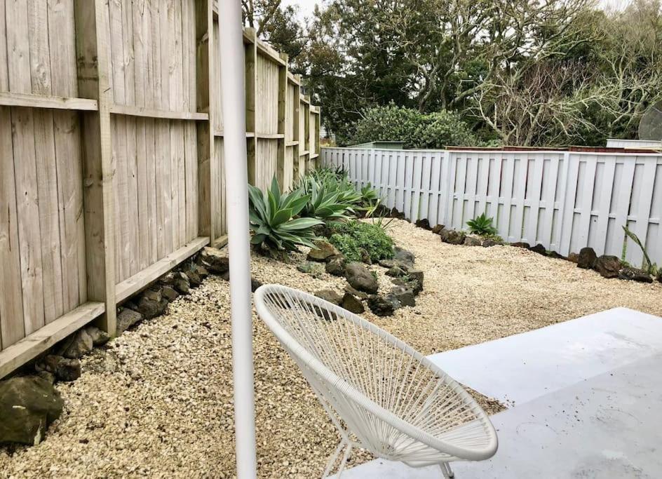 Own Sunny Quiet Haven, Own 1 Bedroom House & Garden With Car Park, Central To Airport, Cbd & Sylvia Park Mall Auckland