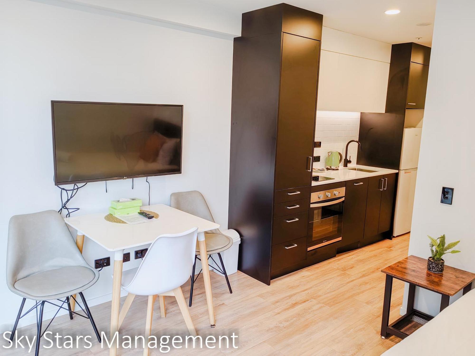 Sky Stars Cbd Apartment *