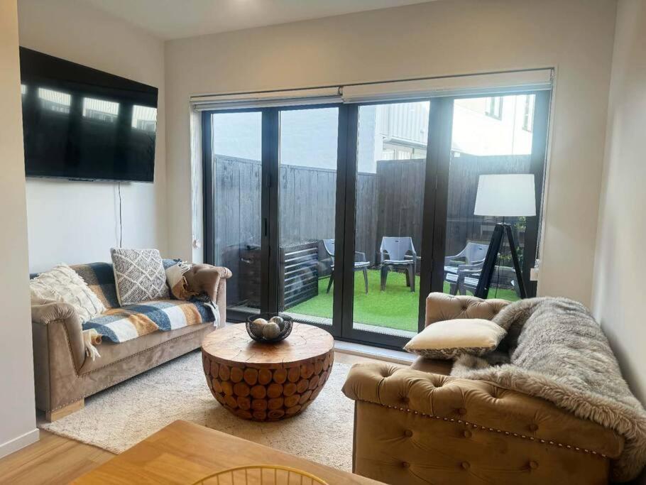 Townhouse In *