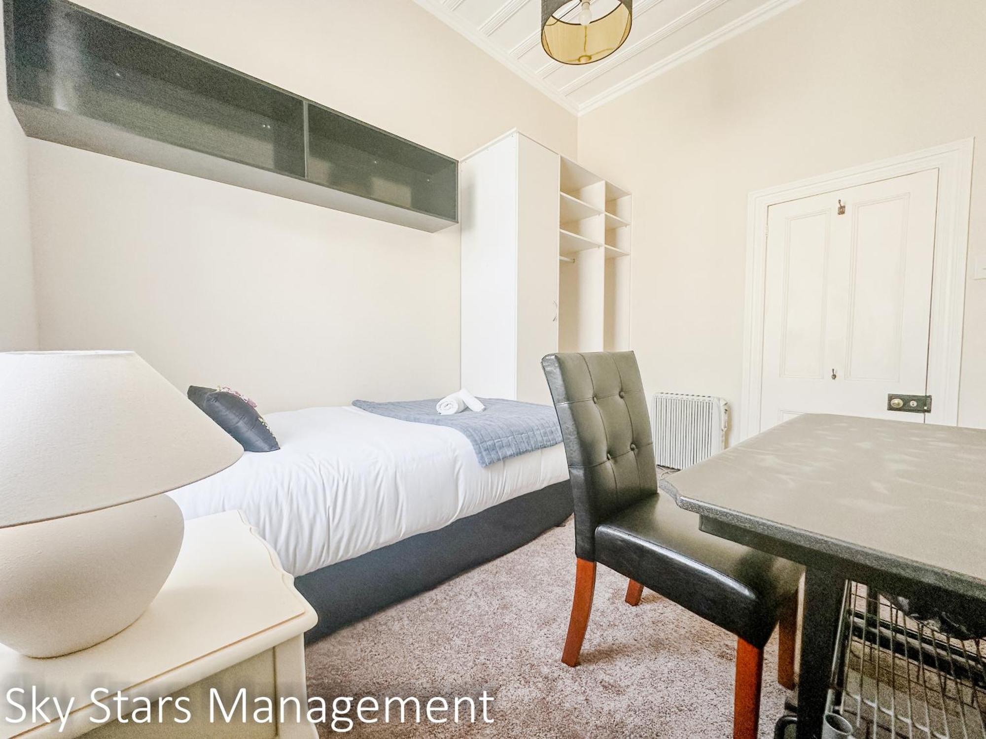 Hot Deal! Remuera Quiet Spacious 4-bedroom With Private Pool Villa Auckland