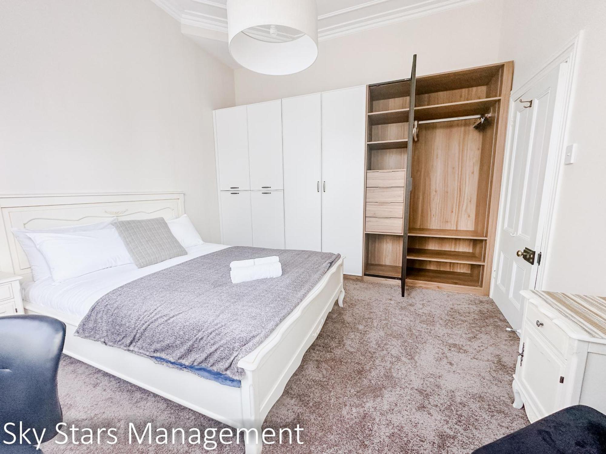 Hot Deal! Remuera Quiet Spacious 4-bedroom With Private Pool *