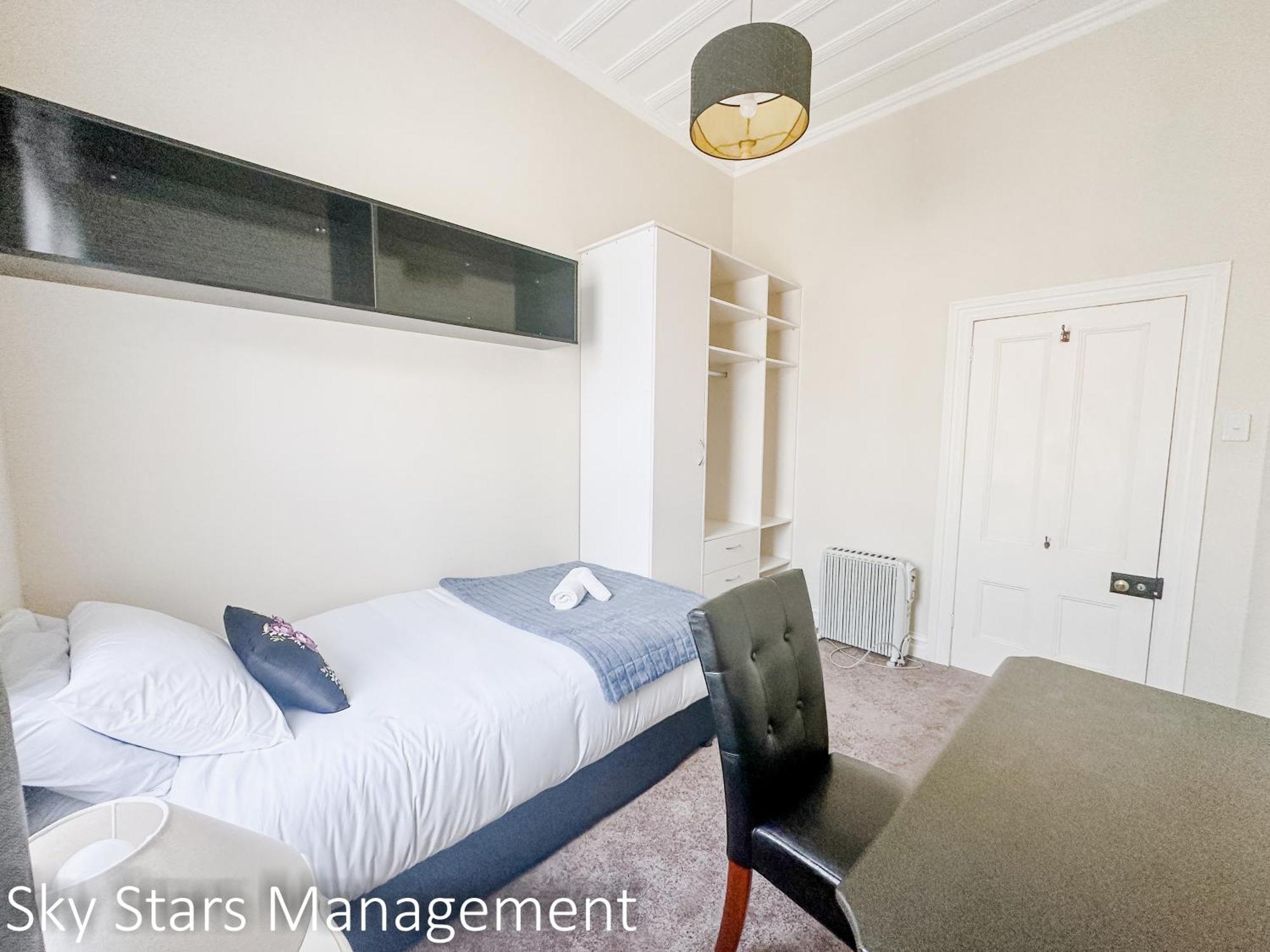 Hot Deal! Remuera Quiet Spacious 4-bedroom With Private Pool * Auckland