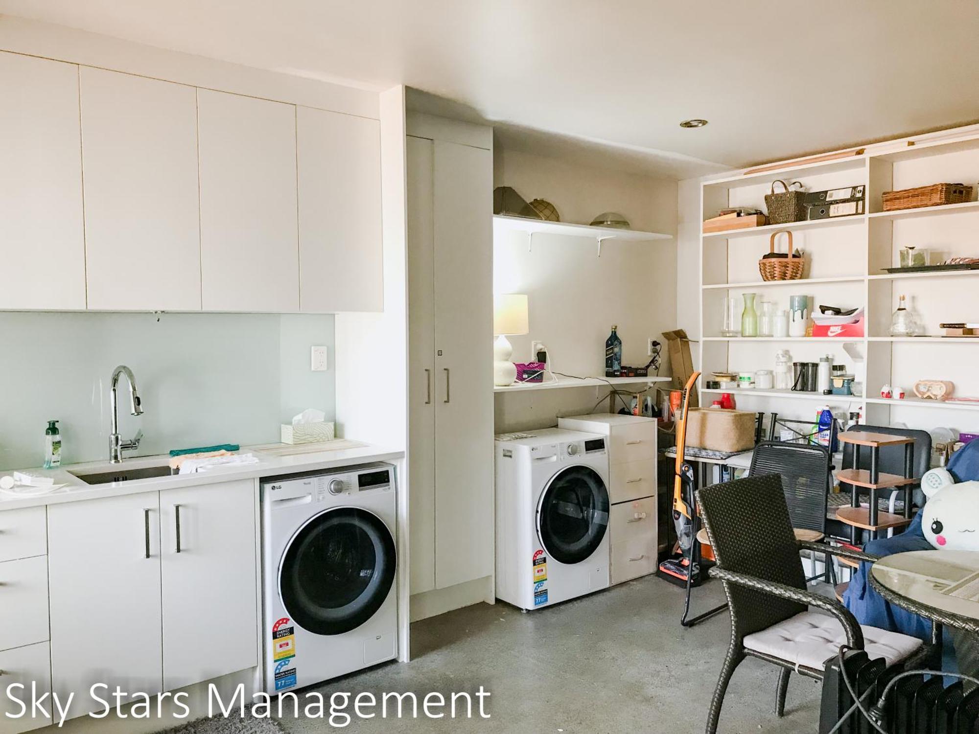 Hot Deal! Remuera Quiet Spacious 4-bedroom With Private Pool Auckland