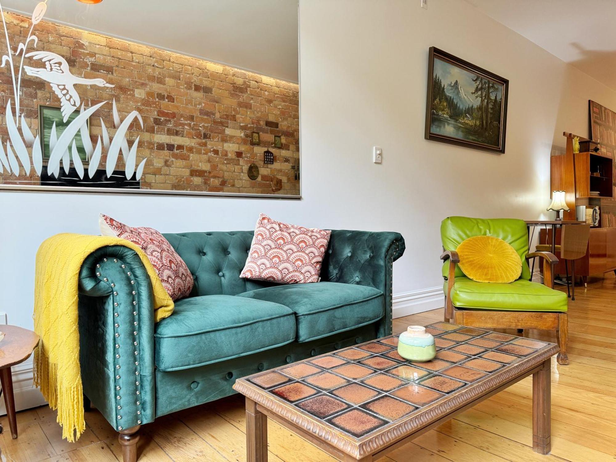 Park Views, Netflix, Free Wifi! Apartment