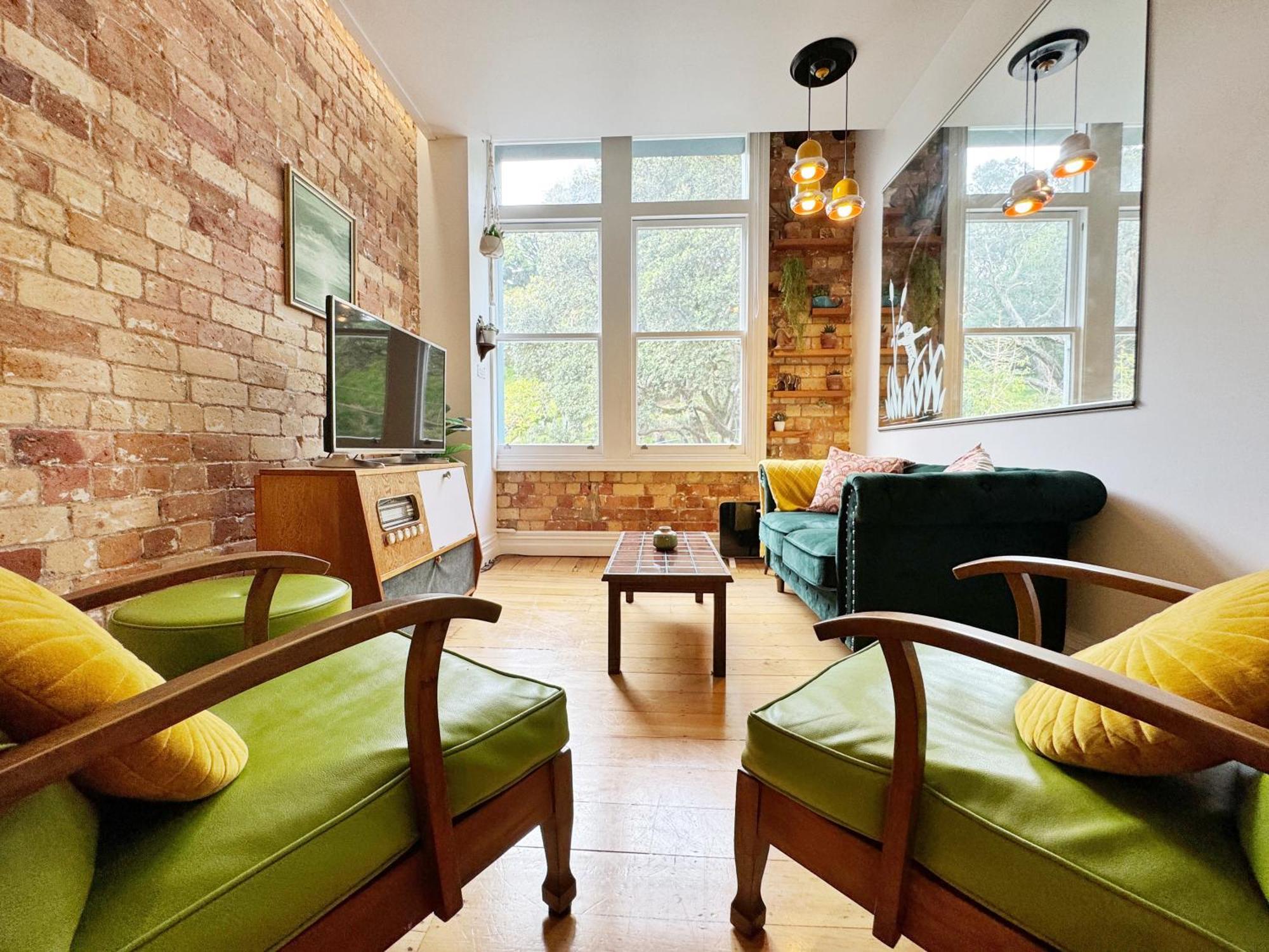 Park Views, Netflix, Free Wifi! Apartment