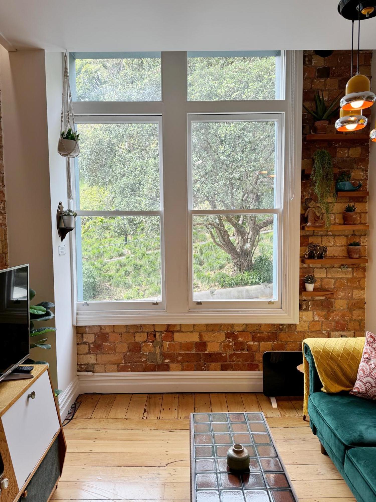 Apartment Park Views, Netflix, Free Wifi! *