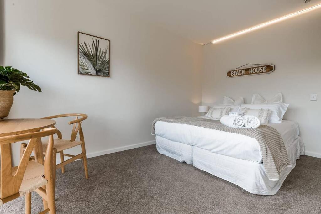 Mission Bay Apartment *