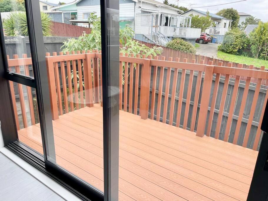 Apartment Townhouse In New Lynn *