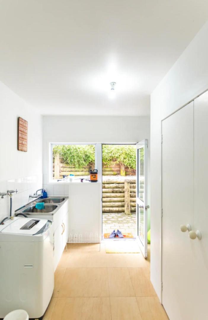 Private Guest Suite Near The Airport 1-4 Guests