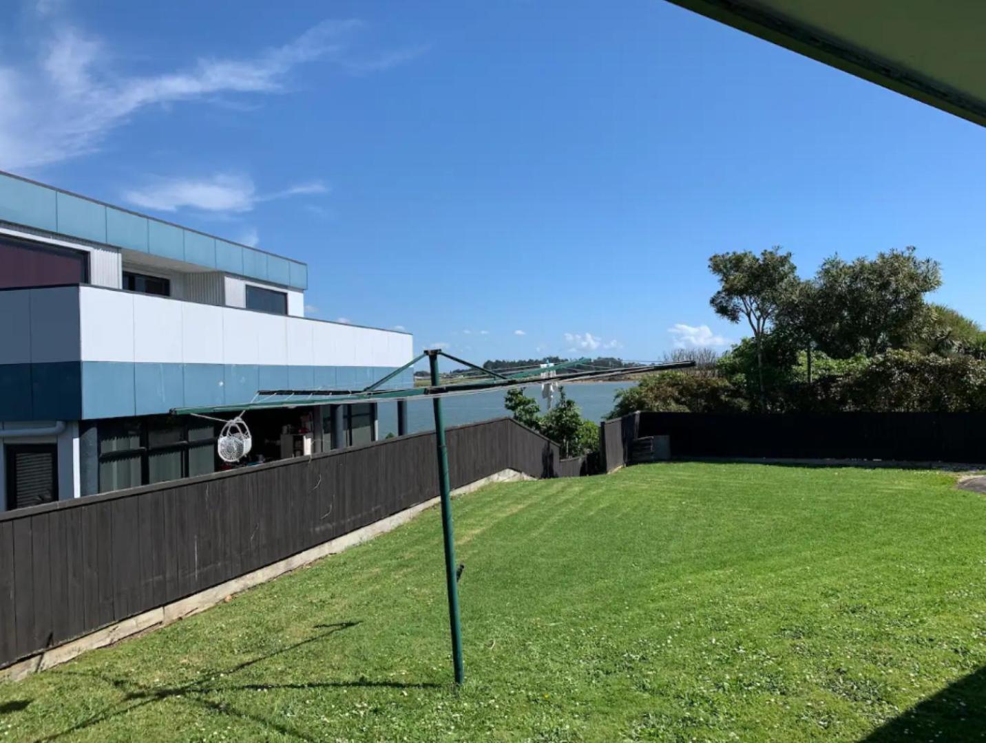Private Guest Suite Near The Airport 1-4 Guests Guest house *