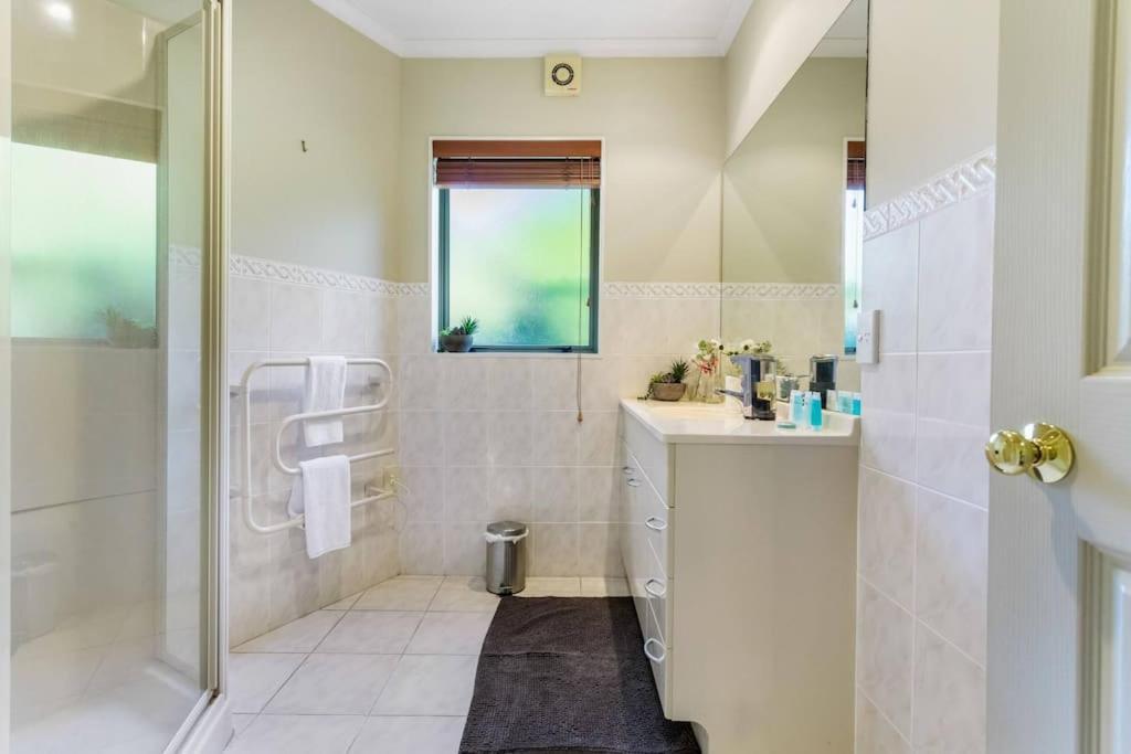 Holiday home Charming Oasis, Your Cozy Retreat Awaits Auckland