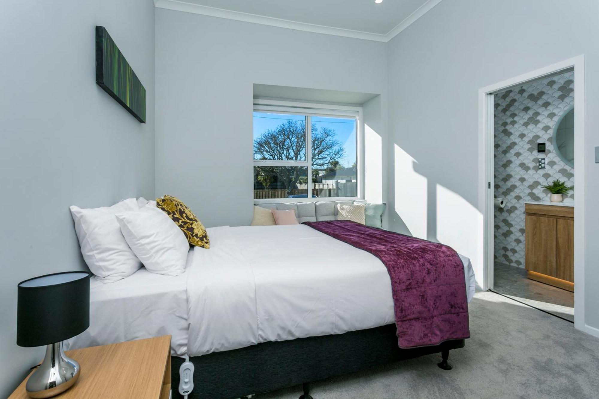 Eden St Lukes Cozy Holiday home Auckland