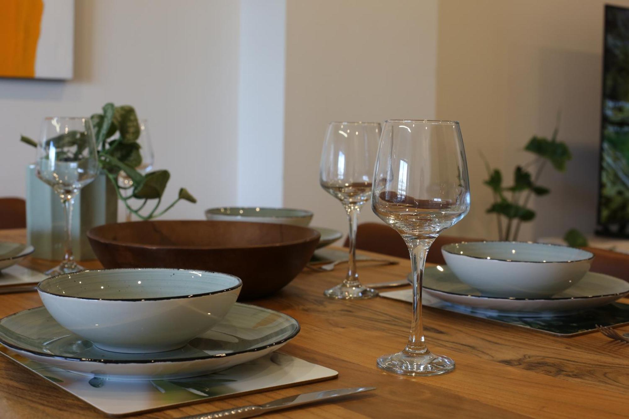 Apartment Cozy And Comfortable, Sunny Three-storey Building