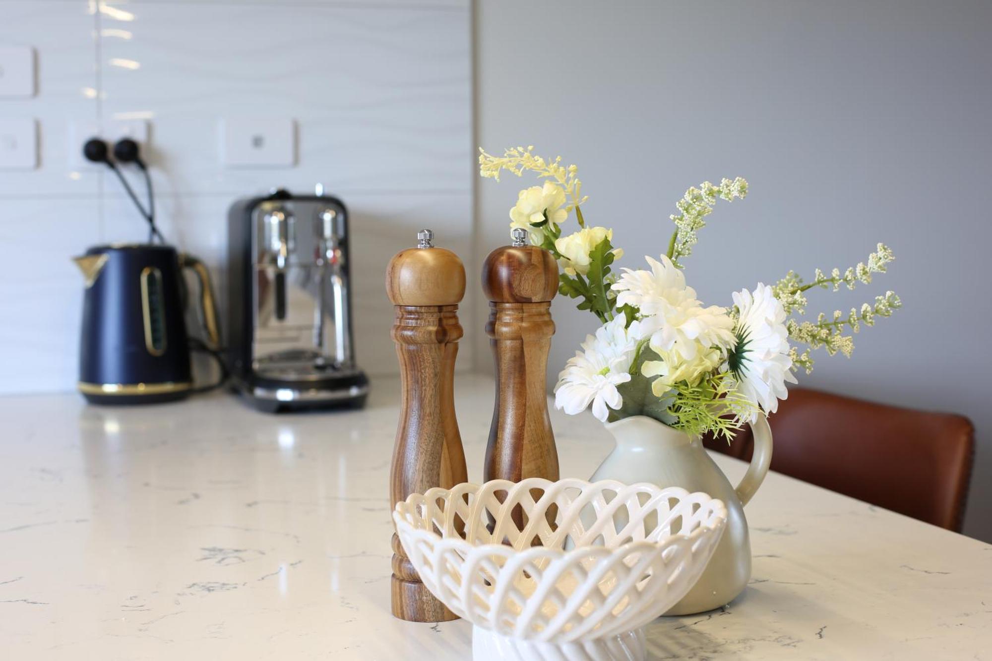 Cozy And Comfortable, Sunny Three-storey Building Apartment Auckland