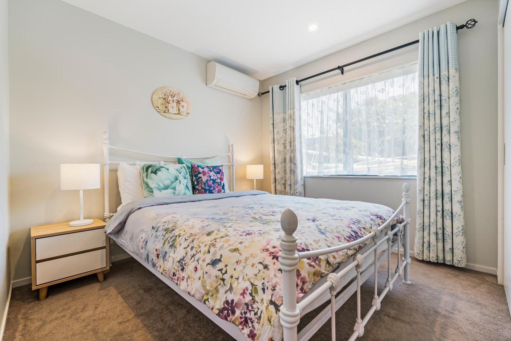 One Tree Hill Holiday home