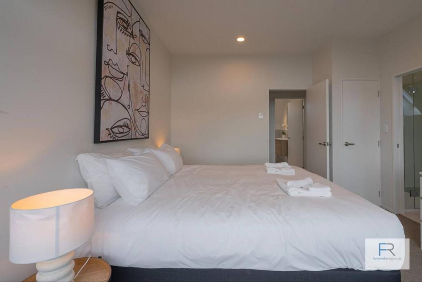 Gorgeous Orakei By Furnished Holiday home *
