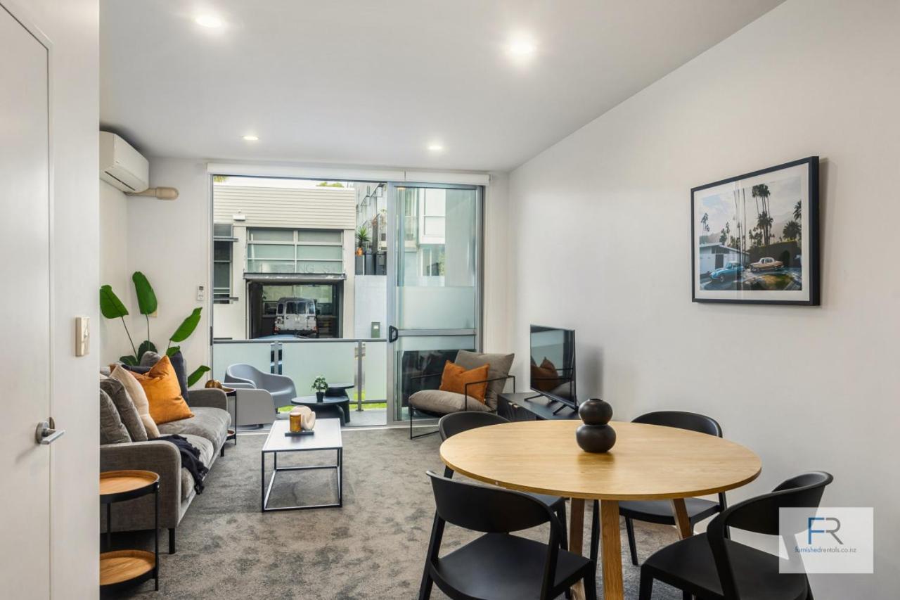Executive Townhouse By Furnished *