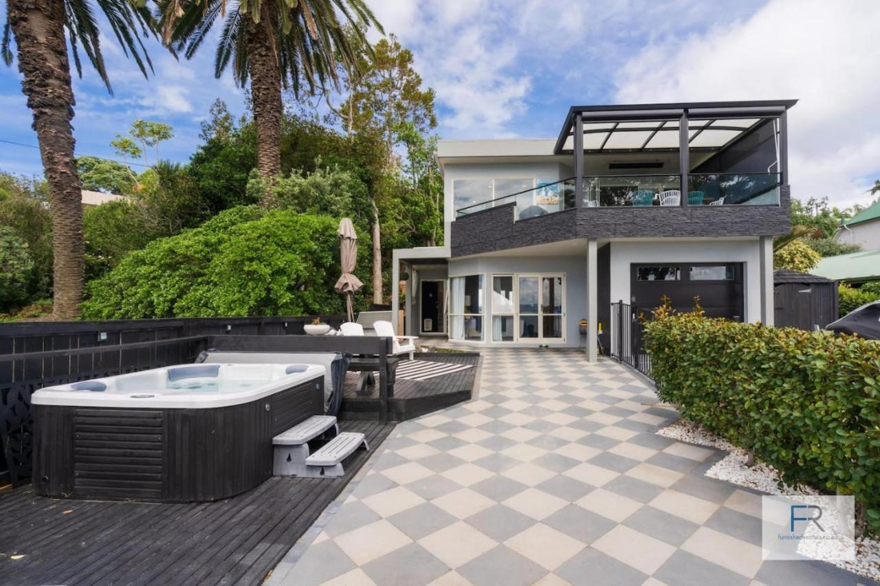 Holiday home Waterfront Townhouse Retreat *