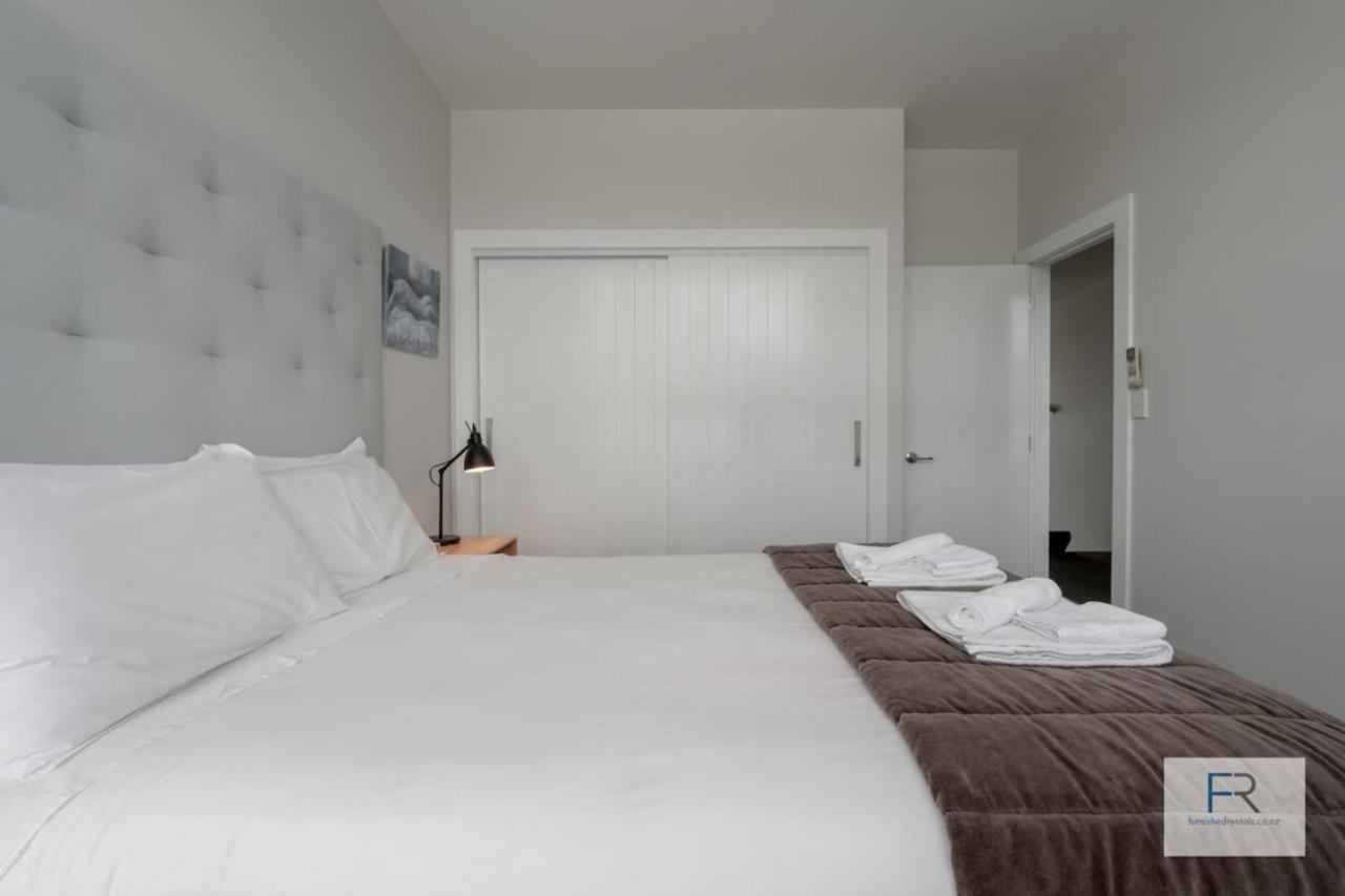 Luxury Mount Eden Apartment *