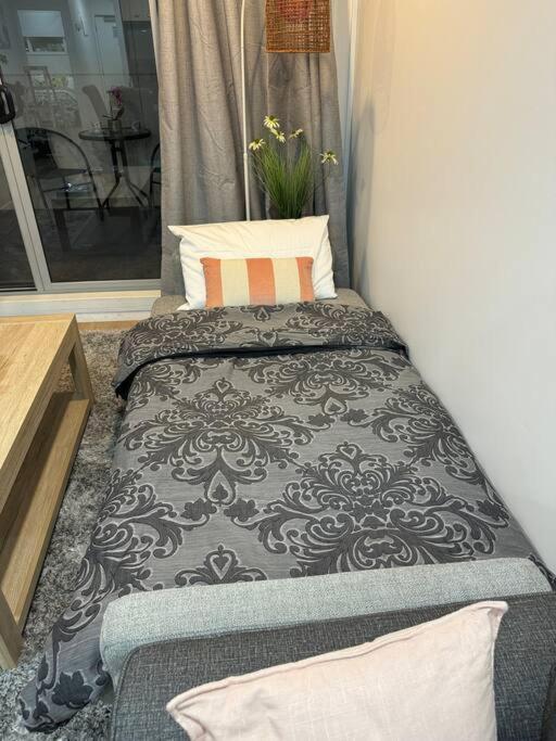 Apartment Stunning 3 Bd - 2 Bth - Pool & Carpark *