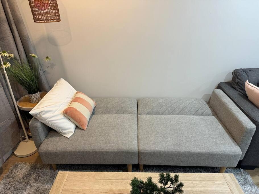 Stunning 3 Bd - 2 Bth - Pool & Carpark Apartment Auckland