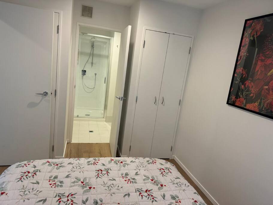 Apartment Stunning 3 Bd - 2 Bth - Pool & Carpark *