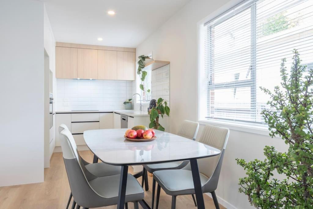 Luxury New 2 Bedroom