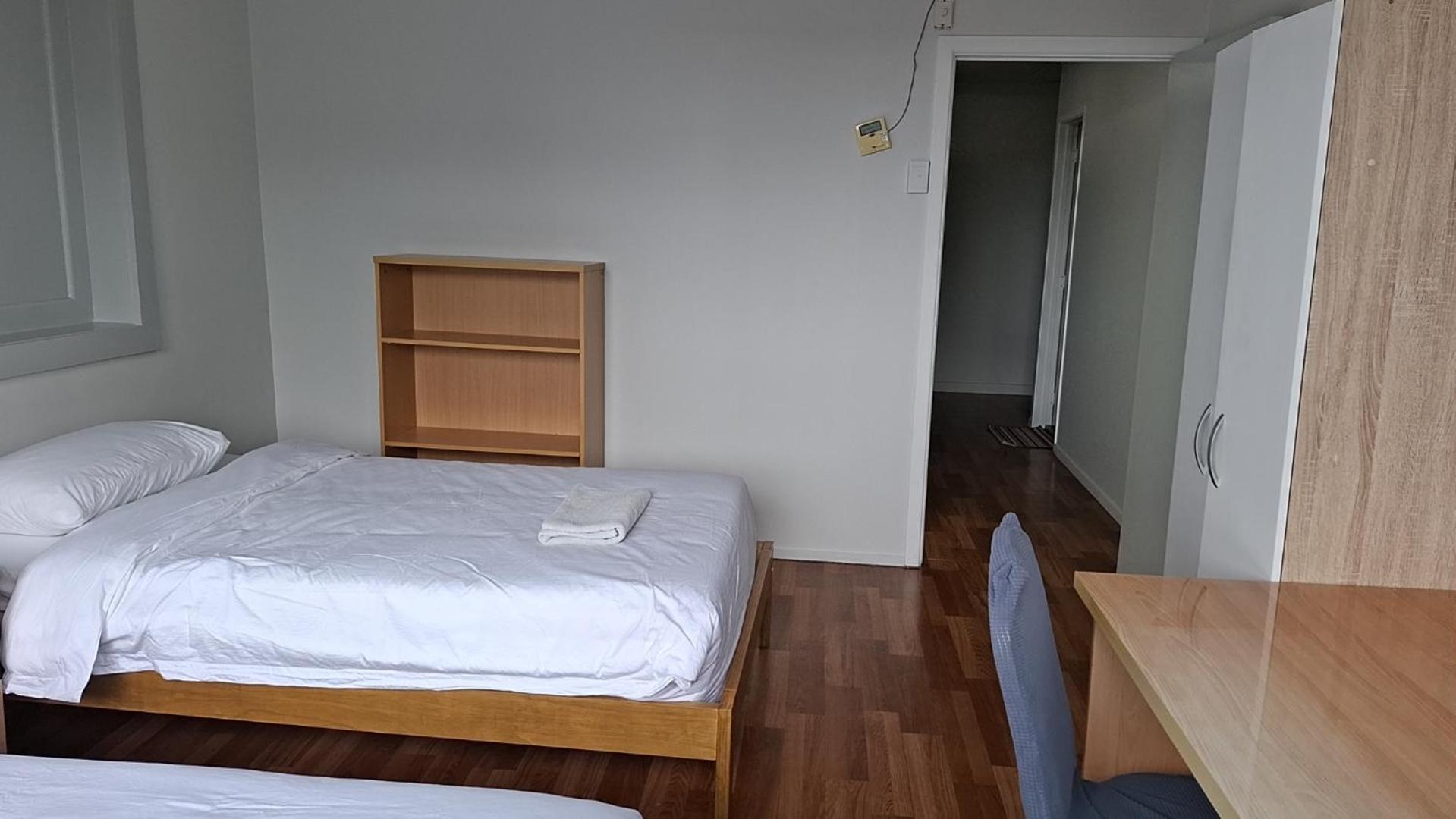 5 Beds Including 1 Double Bed, 2 Single Beds, 2 Double Sofa Beds, 4, 37 Totara Avenue, New Lynn Apartment *
