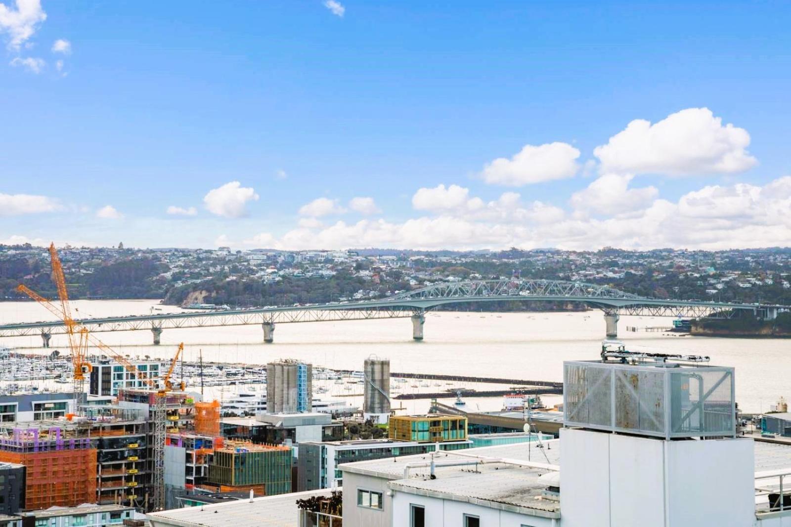 Spectacular Cbd Views Apartment *