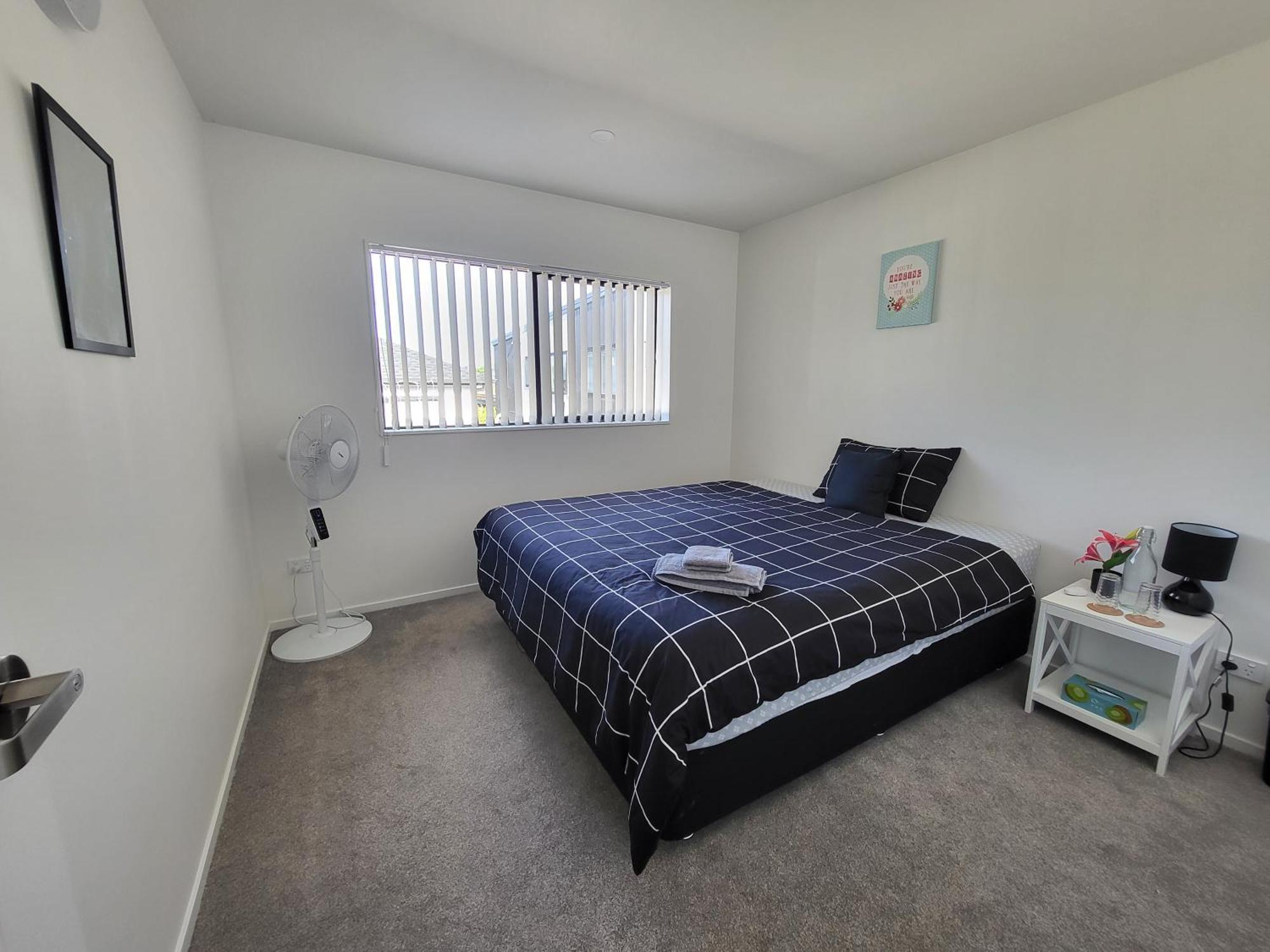 Homestay Bright & Spacious Budget Friendly In West Perfect For Solo Or Couple Travellers *