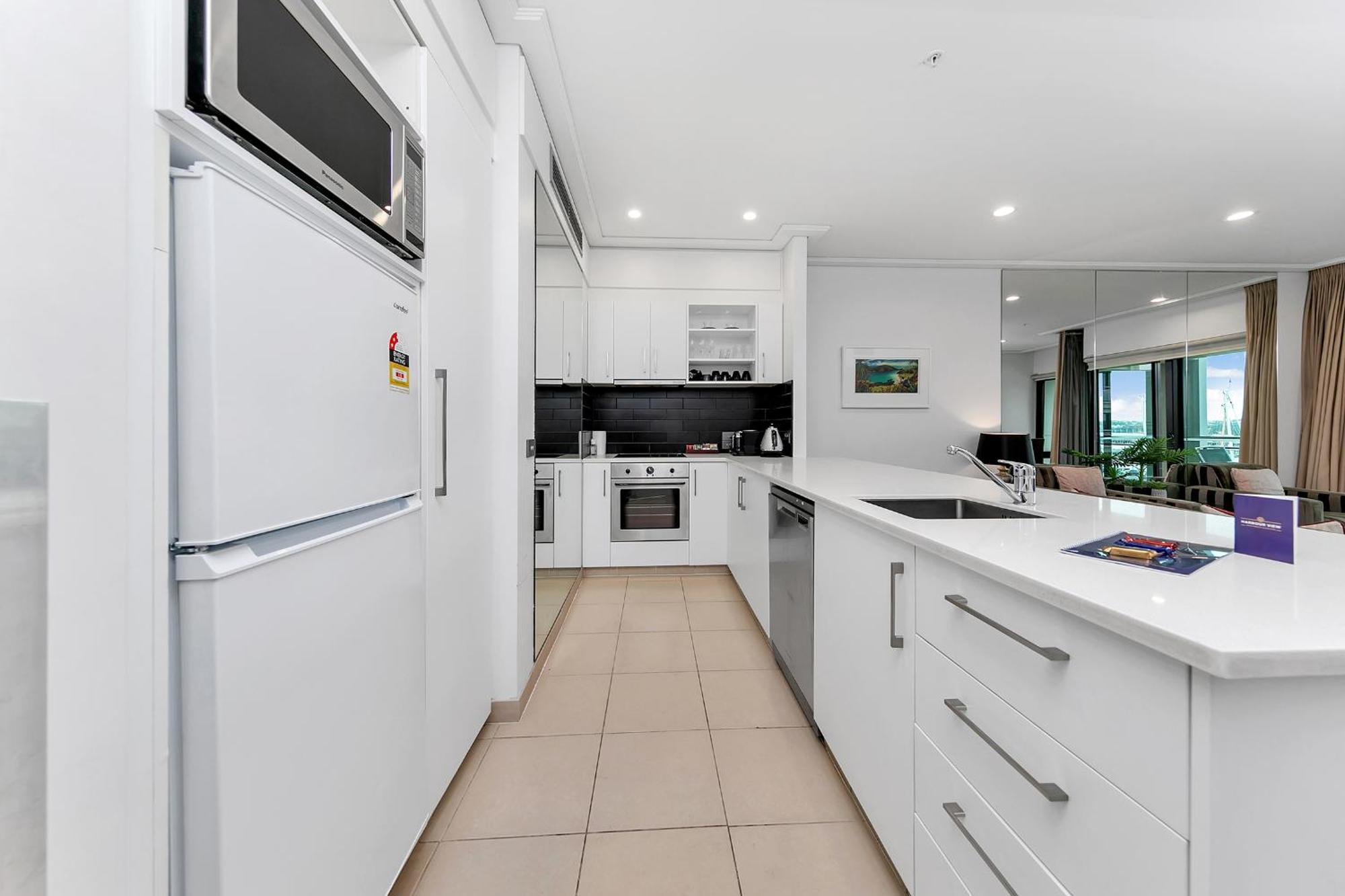 Luxurious & Spacious Living With Breathtaking Views Auckland