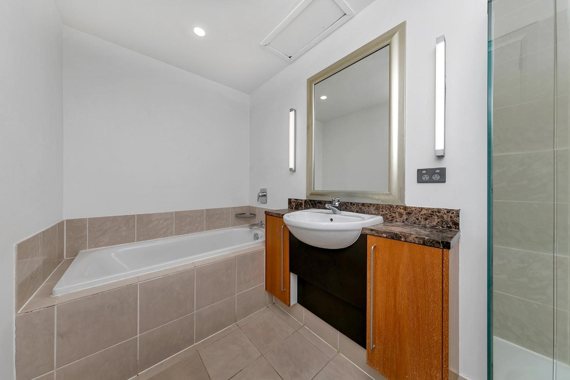 Luxurious & Spacious Living With Breathtaking Views Apartment *