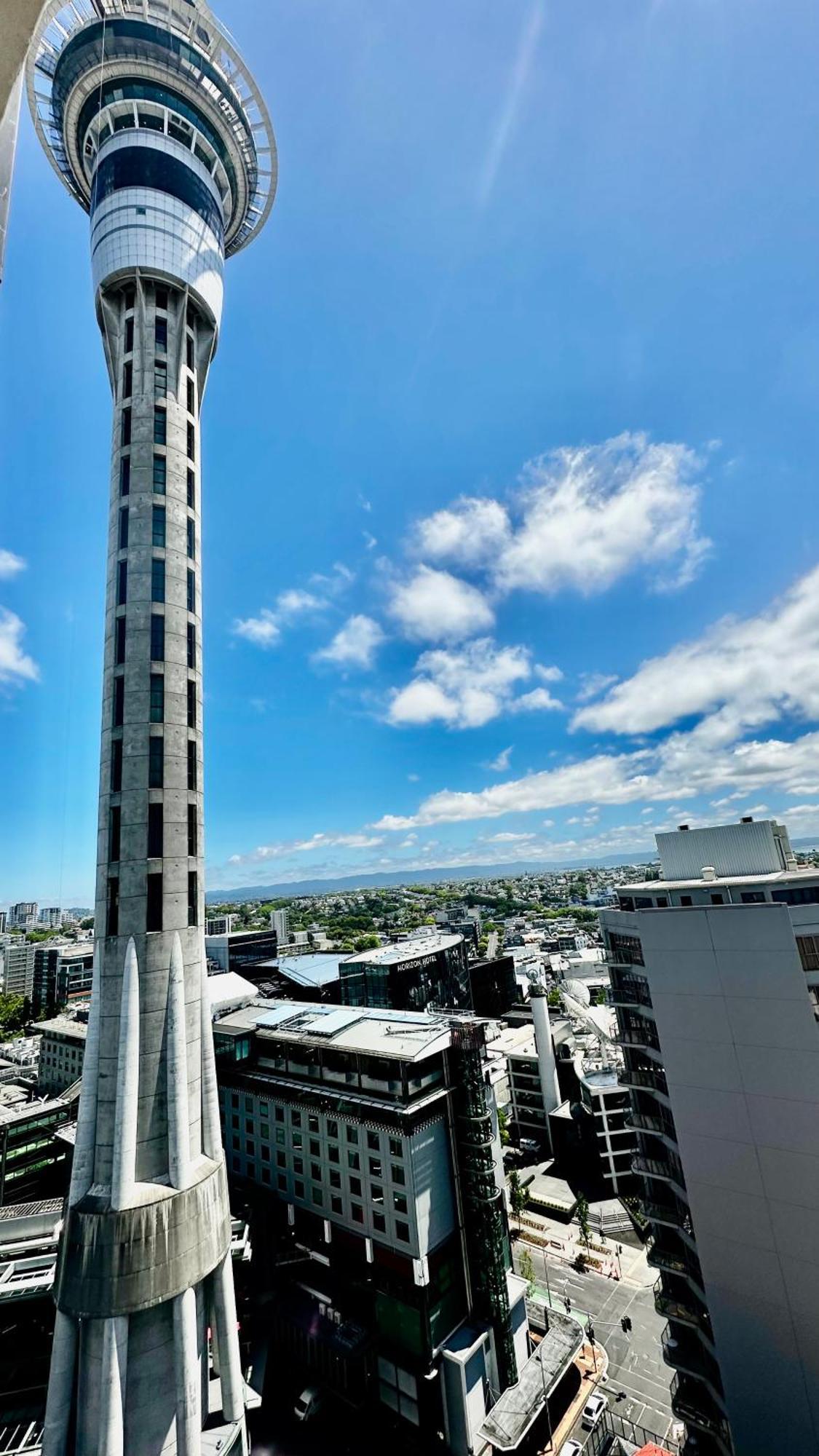 Spectacular Cbd Views Apartment *