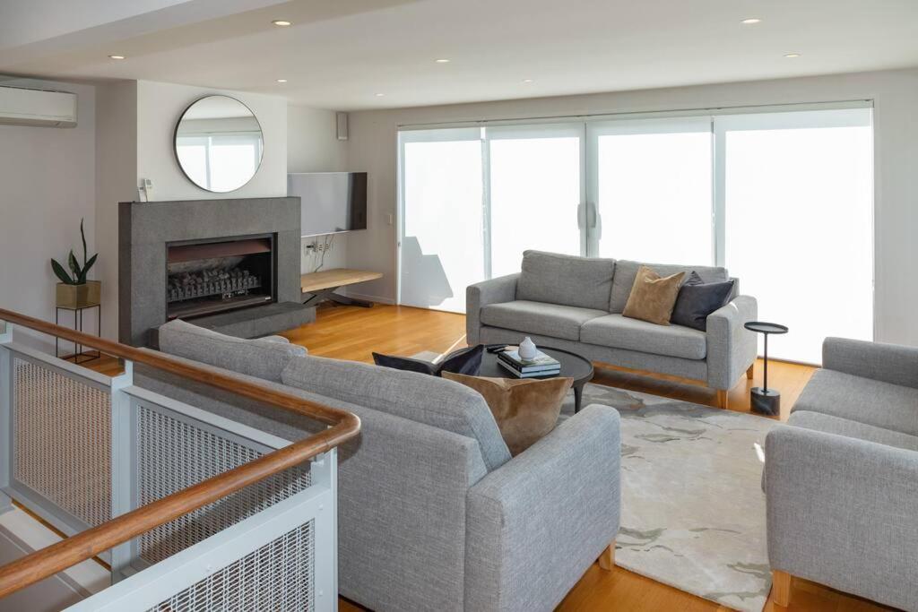 Welcome To Luxury Living In Cbd Near Mission Bay
