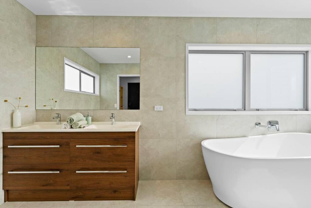 Welcome To Luxury Living In Cbd Near Mission Bay Villa *