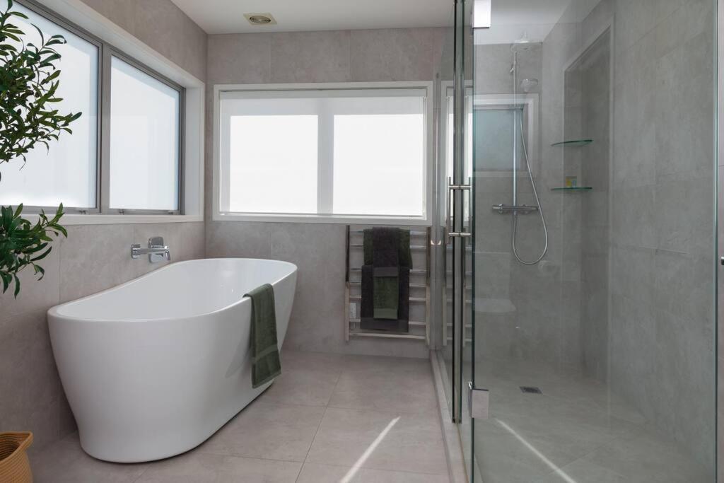 Villa Welcome To Luxury Living In Cbd Near Mission Bay