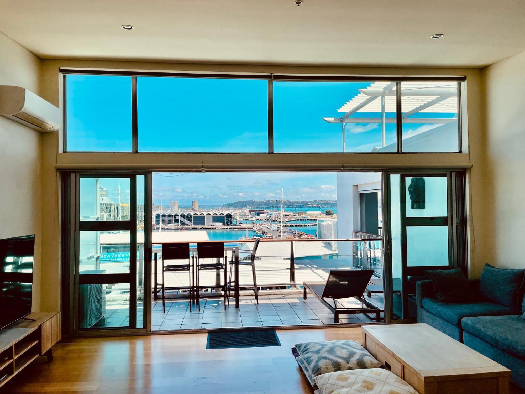 Waterfront Penthouse: Harbor View In Auckland's Heart * Auckland