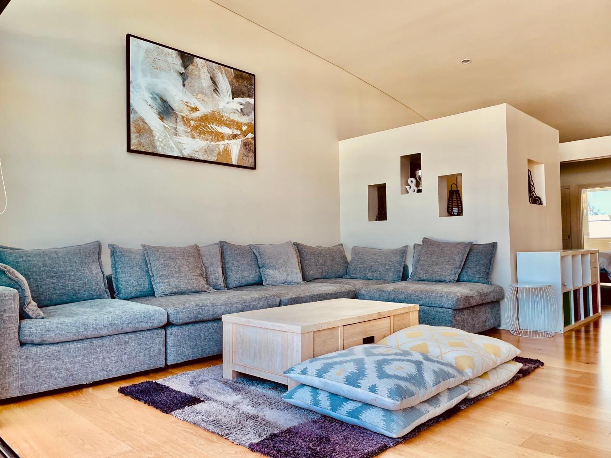 Waterfront Penthouse: Harbor View In Auckland's Heart Apartment